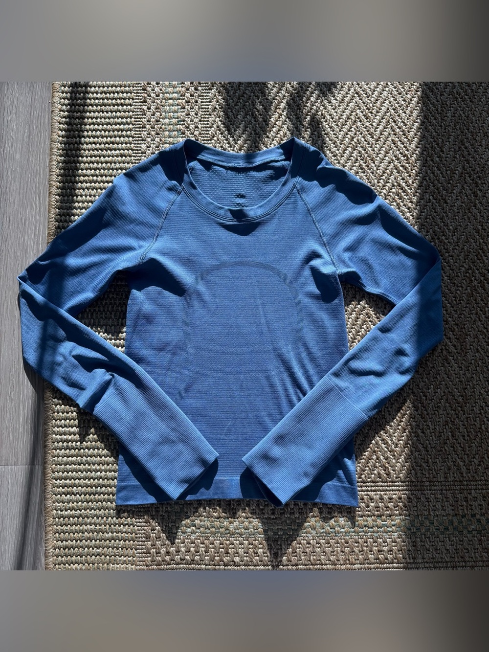Lululemon Swiftly Tech Long-Sleeve Shirt 2.0 Waist Length Blue